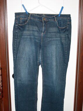 Ruff Hewn, Plus size Blue Jeans, size 22W.